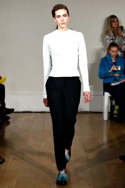 Look 13